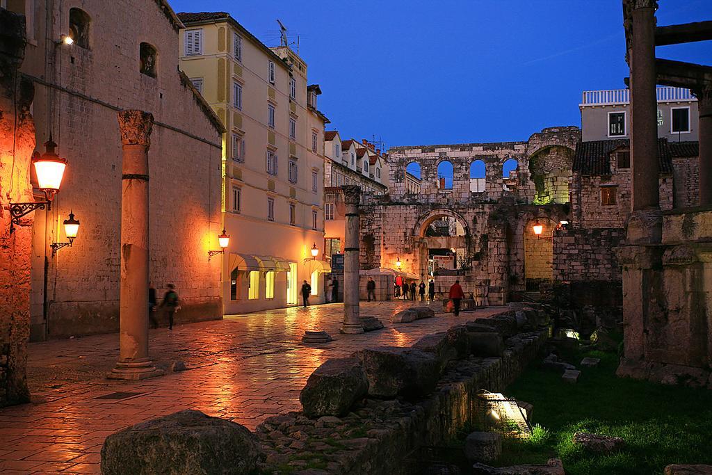 La Porta Luxury Rooms Split Exterior photo